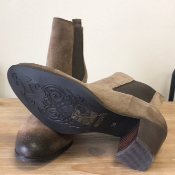 Fugitive by Francesco Rossi - Picture 4 of 4